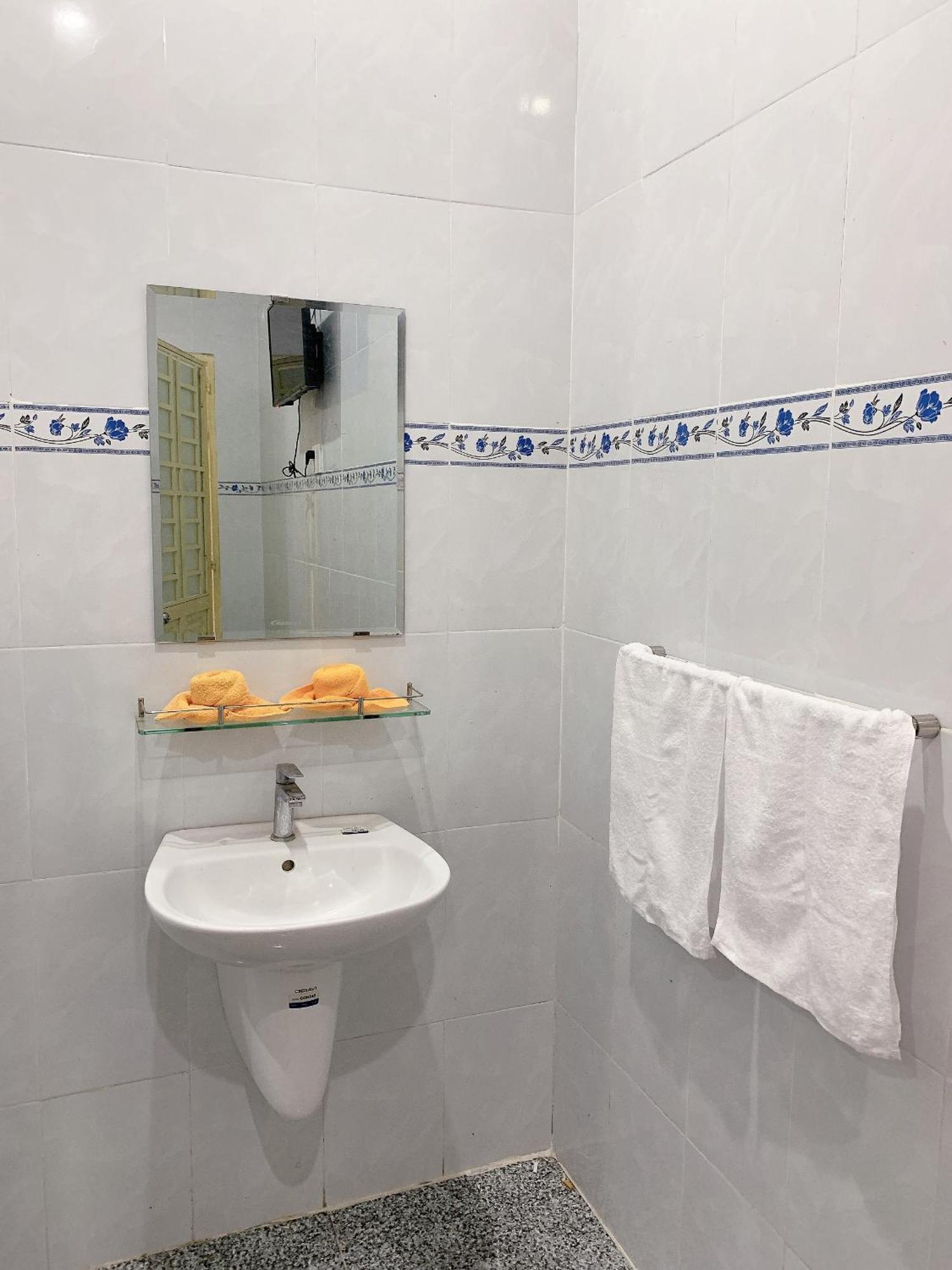 Nhà Nghỉ TáN PháT Hotell Ap Thanh Son Eksteriør bilde